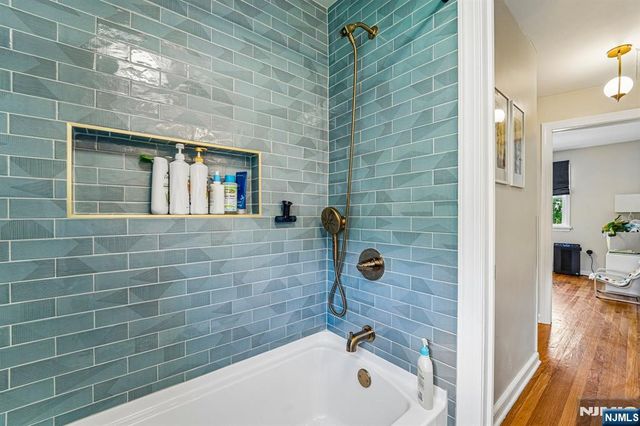 252 Canterbury Place, Ridgewood, NJ 07450