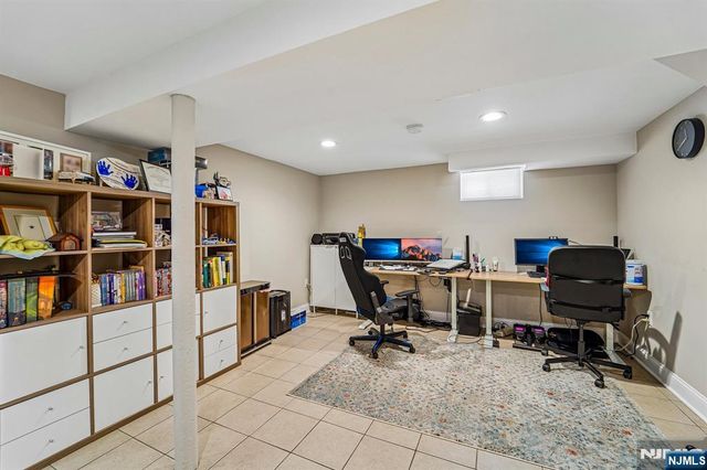 252 Canterbury Place, Ridgewood, NJ 07450