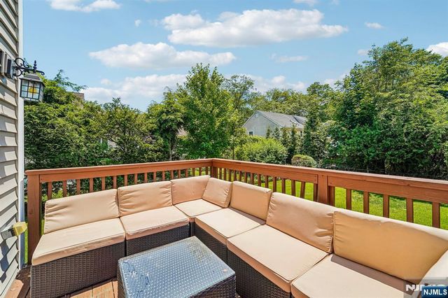 252 Canterbury Place, Ridgewood, NJ 07450