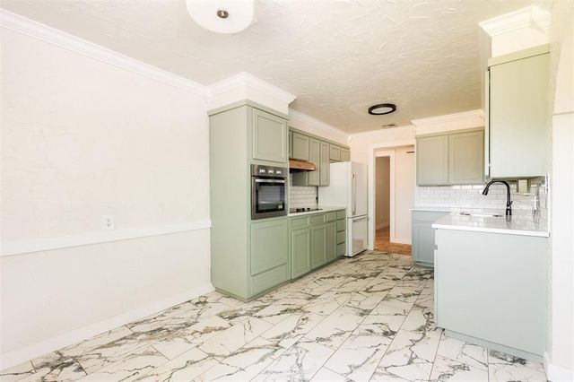 2813 Kent Drive, Oklahoma City, OK 73120