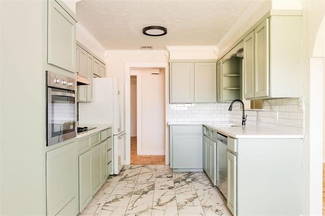 2813 Kent Drive, Oklahoma City, OK 73120