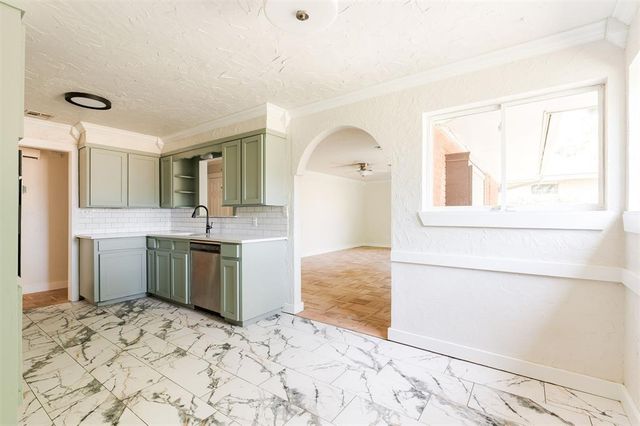 2813 Kent Drive, Oklahoma City, OK 73120