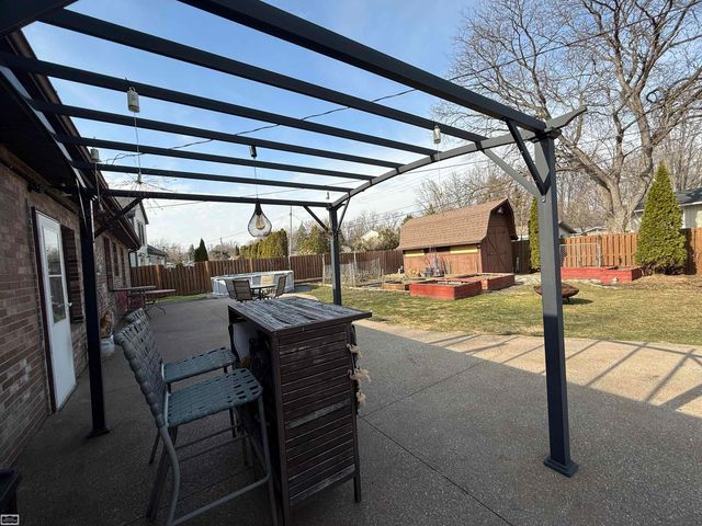 27685 Riviera Street, Harrison Twp, MI 48045
