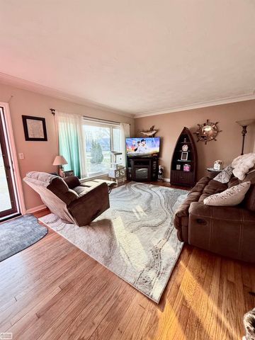 27685 Riviera Street, Harrison Twp, MI 48045