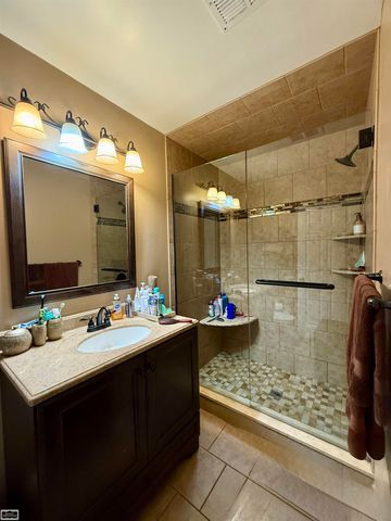27685 Riviera Street, Harrison Twp, MI 48045