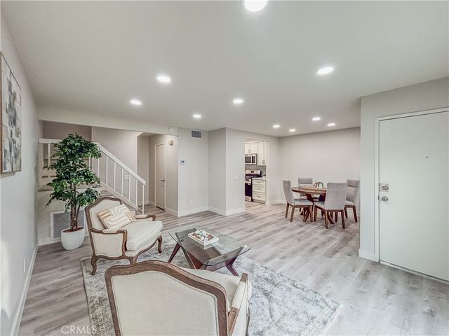 12302 Runnymede Street 4, North Hollywood, CA 91605