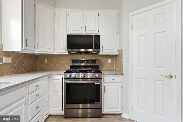 7035 KINGS MANOR DR, Alexandria, VA 22315