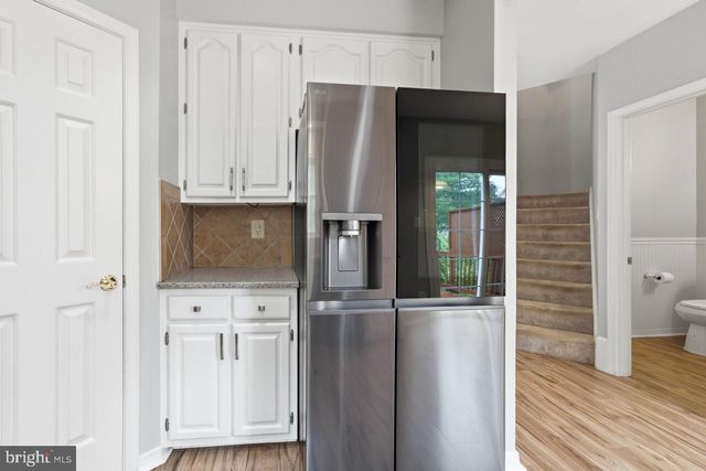 7035 KINGS MANOR DR, Alexandria, VA 22315