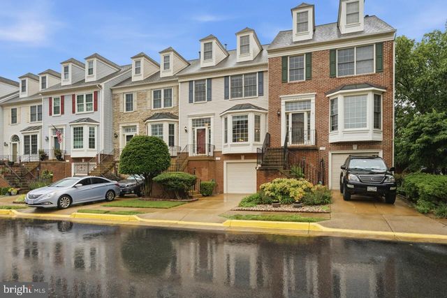 7035 KINGS MANOR DR, Alexandria, VA 22315