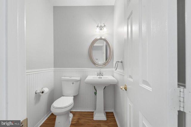 7035 KINGS MANOR DR, Alexandria, VA 22315