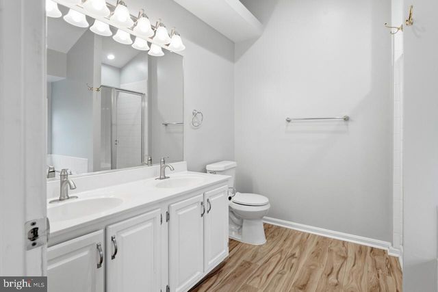 7035 KINGS MANOR DR, Alexandria, VA 22315
