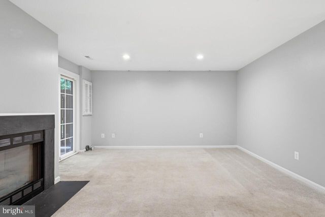 7035 KINGS MANOR DR, Alexandria, VA 22315