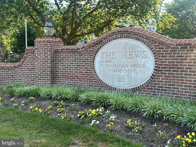 7035 KINGS MANOR DR, Alexandria, VA 22315