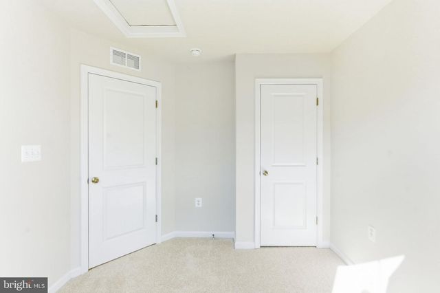 210 MONTEITH DR, Winchester, VA 22601