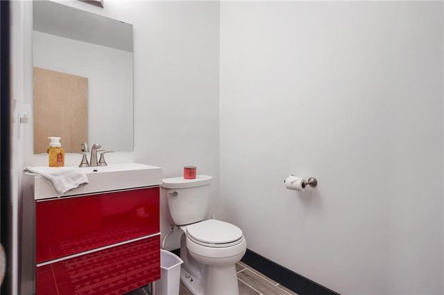23598 Dehoff Drive, Tonganoxie, KS 66086