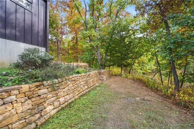 23598 Dehoff Drive, Tonganoxie, KS 66086