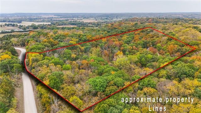 23598 Dehoff Drive, Tonganoxie, KS 66086