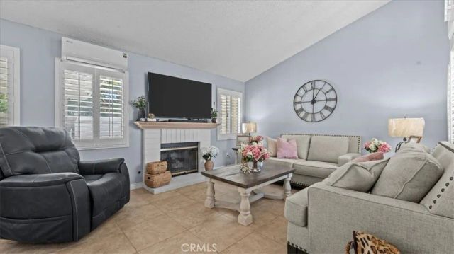 944 Hogan, Banning, CA 92220