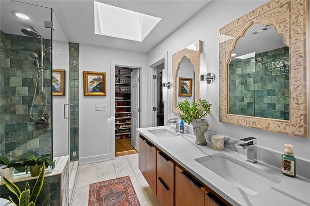 404 NW H Street, Bentonville, AR 72712