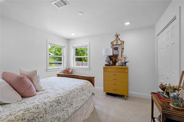 404 NW H Street, Bentonville, AR 72712