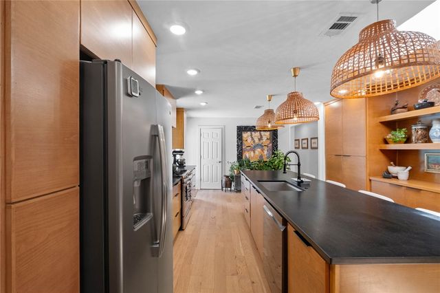 404 NW H Street, Bentonville, AR 72712