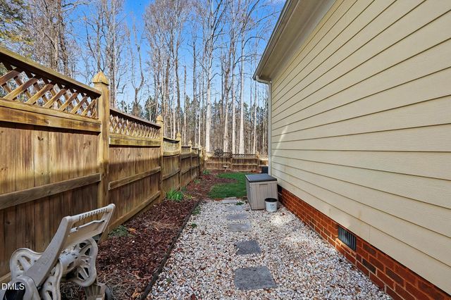 90 Cobble Ridge Drive, Pittsboro, NC 27312