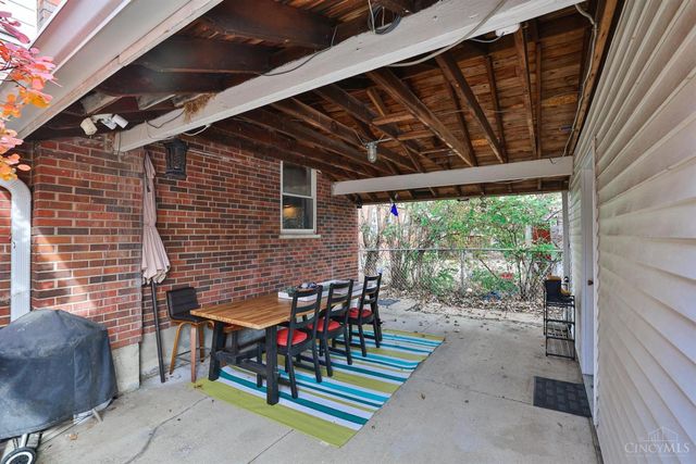 9384 Lark Court, Blue Ash, OH 45242