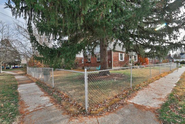 9384 Lark Court, Blue Ash, OH 45242