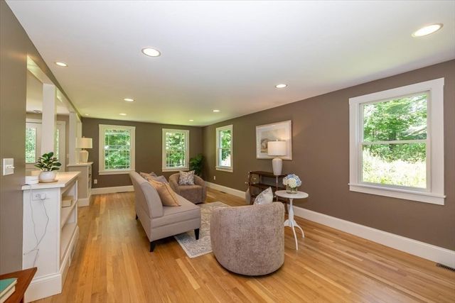 80 Providence Rd, Westford, MA 01886