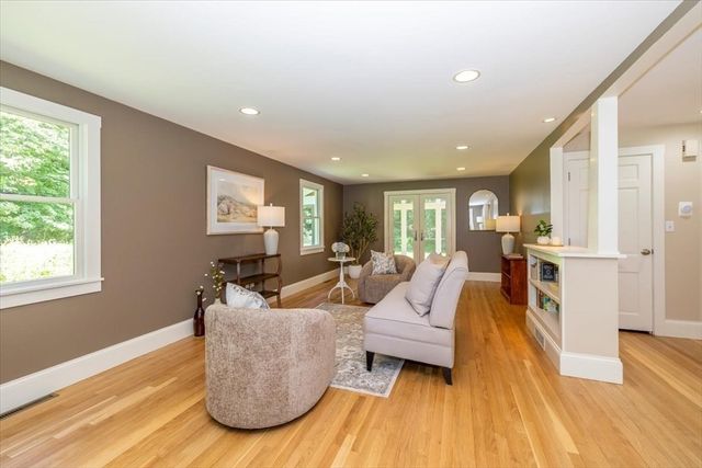 80 Providence Rd, Westford, MA 01886