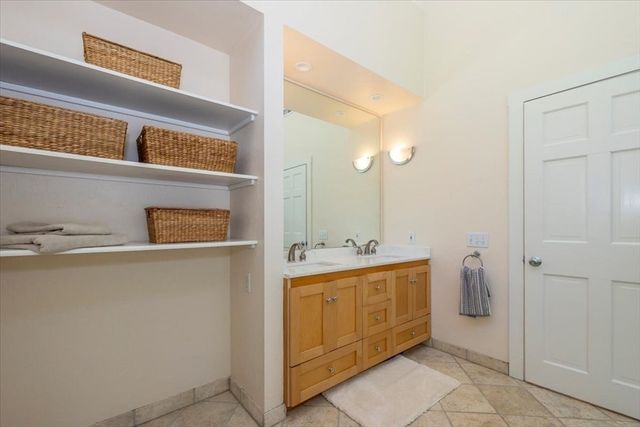 80 Providence Rd, Westford, MA 01886
