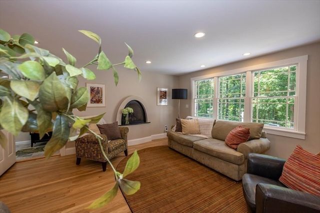 80 Providence Rd, Westford, MA 01886