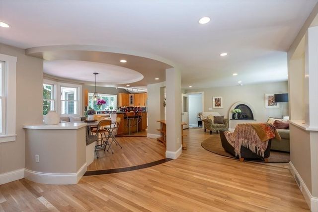 80 Providence Rd, Westford, MA 01886