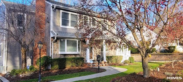 16 Zimmer Avenue, Midland Park, NJ 07432