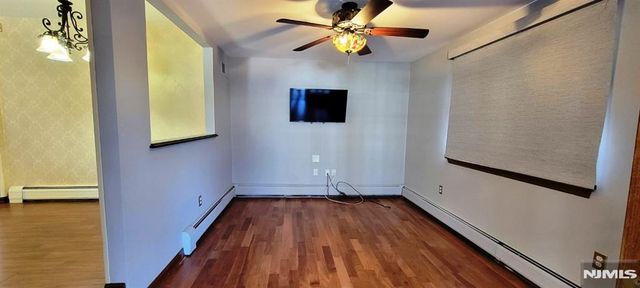 16 Zimmer Avenue, Midland Park, NJ 07432