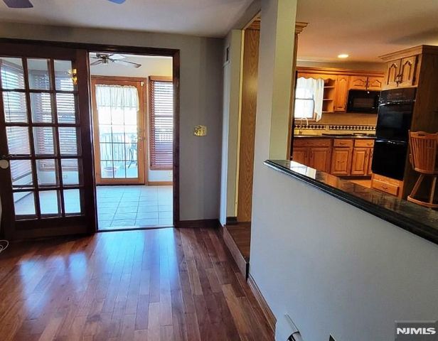 16 Zimmer Avenue, Midland Park, NJ 07432