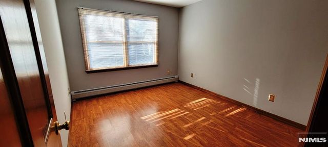 16 Zimmer Avenue, Midland Park, NJ 07432
