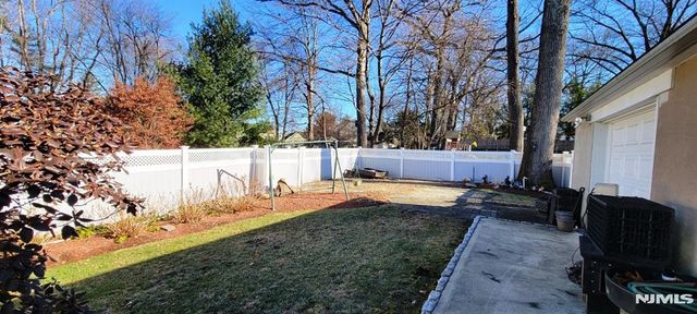 16 Zimmer Avenue, Midland Park, NJ 07432