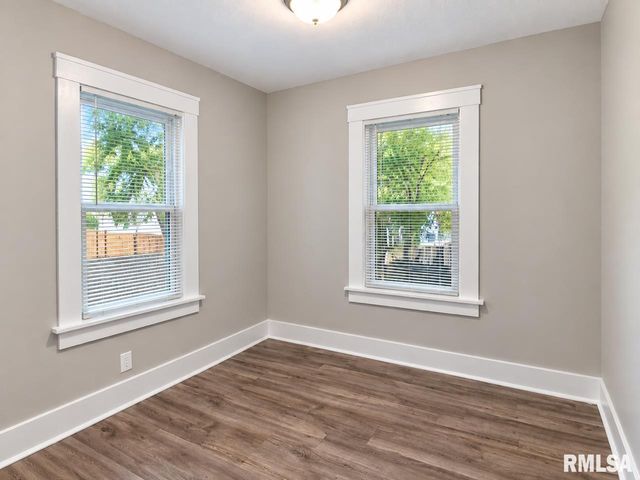 2712 N ELLIS Street, Peoria, IL 61604