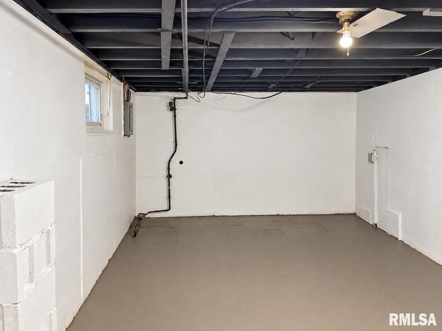 2712 N ELLIS Street, Peoria, IL 61604