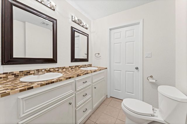 606 Lazy Lane, Anahuac, TX 77514