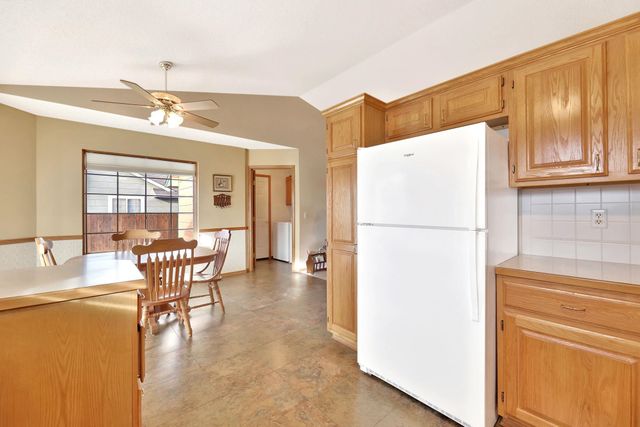 710 Lakewood Ct, Augusta, KS 67010