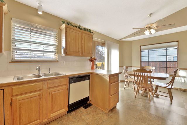 710 Lakewood Ct, Augusta, KS 67010