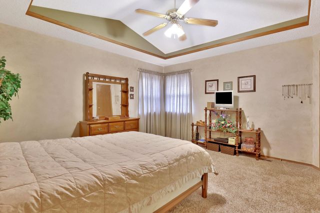 710 Lakewood Ct, Augusta, KS 67010