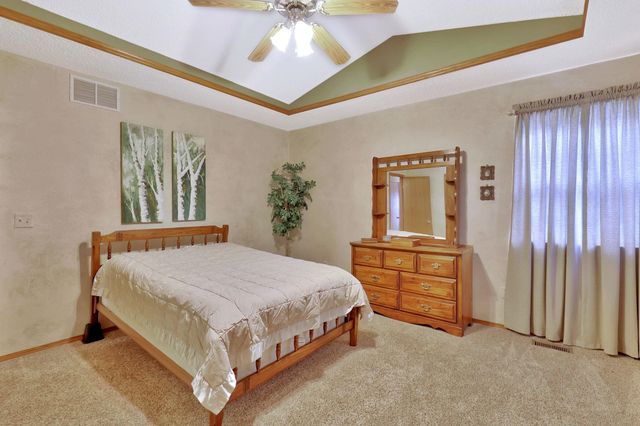 710 Lakewood Ct, Augusta, KS 67010