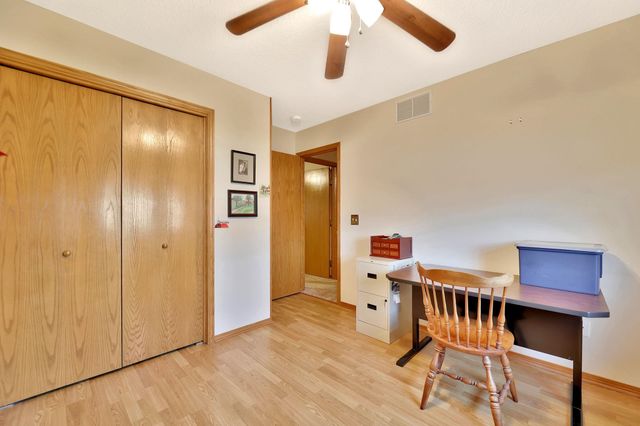 710 Lakewood Ct, Augusta, KS 67010