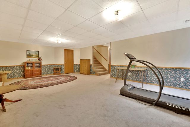 710 Lakewood Ct, Augusta, KS 67010