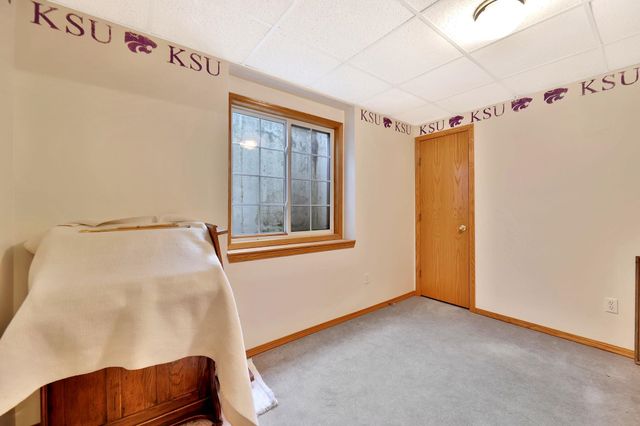 710 Lakewood Ct, Augusta, KS 67010