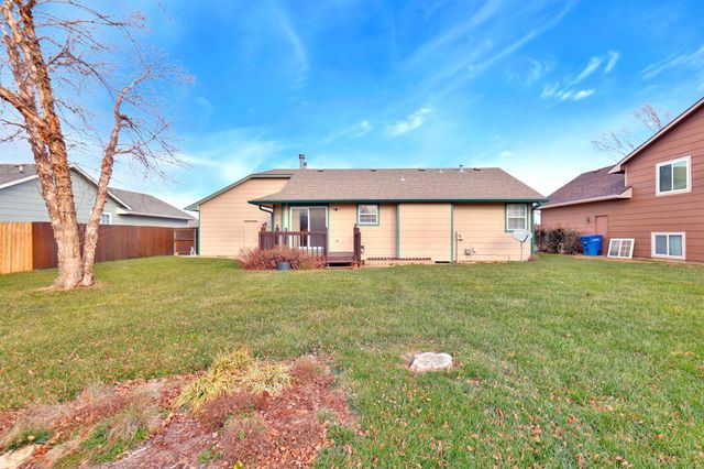 710 Lakewood Ct, Augusta, KS 67010
