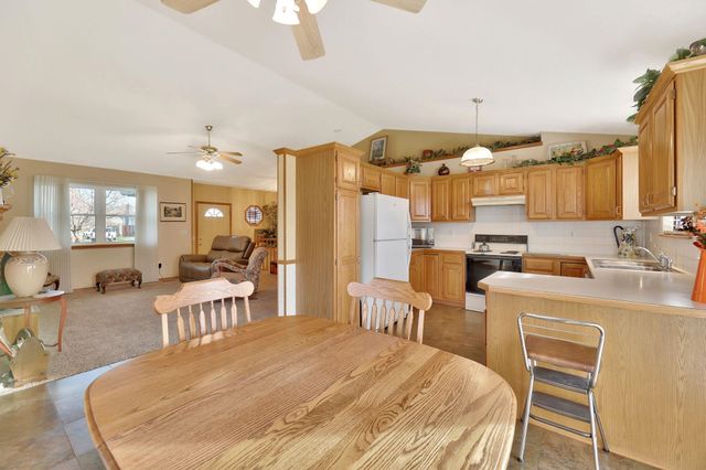 710 Lakewood Ct, Augusta, KS 67010